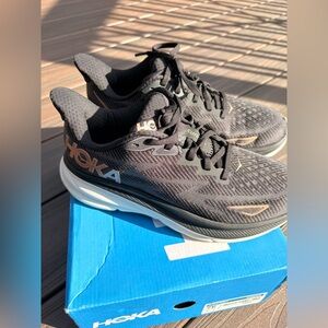 HOKA Clifton 9